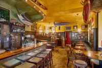 Hemingway`s Heidelberg Hostel Hotels in Dossenheim