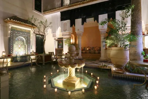 OMARA ALKASBAH庭院旅館 - SPA