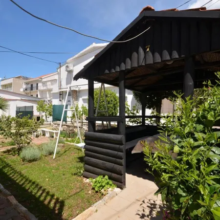 Apartments Tiho