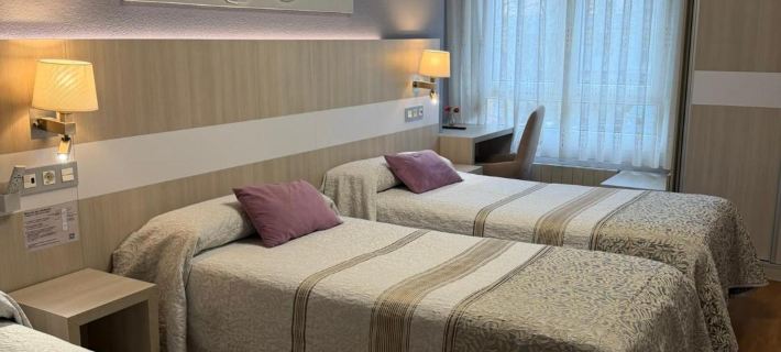 Hotel Bahia Ξενοδοχεία στην πόλη Gijon