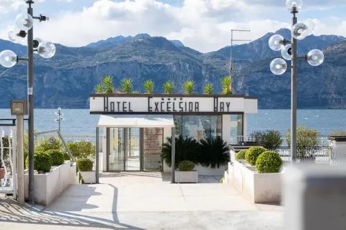 Hotel Excelsior Bay