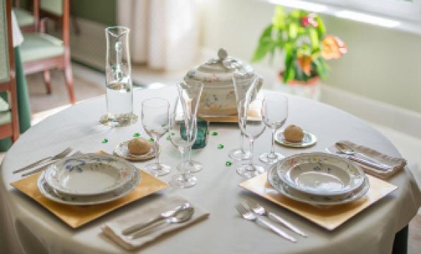 Hotel Boutique Edelweiss La Garriga - Housity