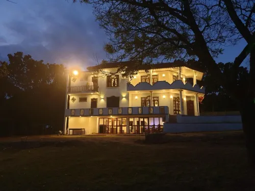 Grand Villa Kalametiya فنادق في هامبانتوتا