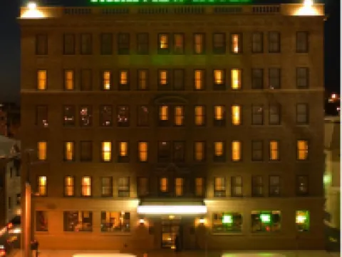 โรงแรมเดอะพาร์ควิว โรงแรมในซีราคิวส์