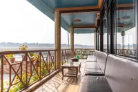 Jungle Wildlife Camp Hotel di Sauraha