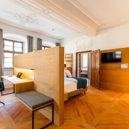 Schwan Und Post Business Quarters