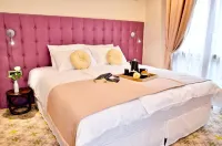 Hotel Capitolina City Chic - 3-Star