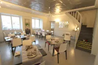 Logis Hotel Restaurant le Grand Turc Hotel a L'Oie