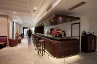 Best Western Plus Hotel des Francs Hotels in Coucy-le-Chateau-Auffrique