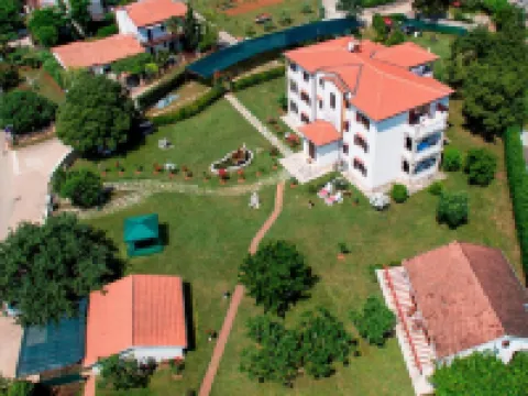 Villa Linet Hotels in Funtana
