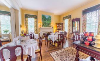 Bourbon Manor Bed & Breakfast Inn