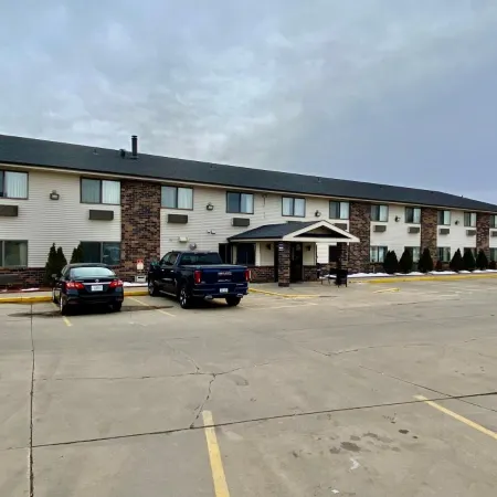 American Inn Cedar Rapids South