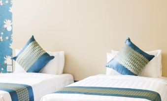Blooming Suites