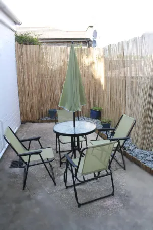 Bamboo Guesthouse Отели рядом с достопримечательностью «Расселл Котс Арт Галлери & Музеум»