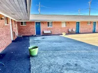 Travelers Inn Olney Hotel di 