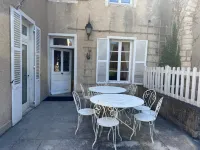 Maison des 7 Lieux Hotels in Saint-Cyr-les-Colons