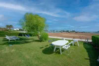 unique flat_ garden and lagoon - 2-Star