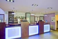 Kyriad Dijon Est - Mirande - bar