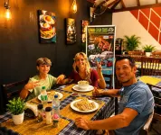 White Villa Airport Transit Hotel - bar