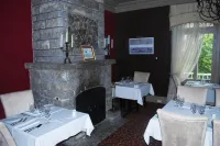 Chez Truchon Bistro-Auberge Hotels in La Malbaie