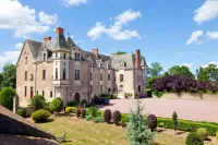 Château de la Verie Hotels in Challans