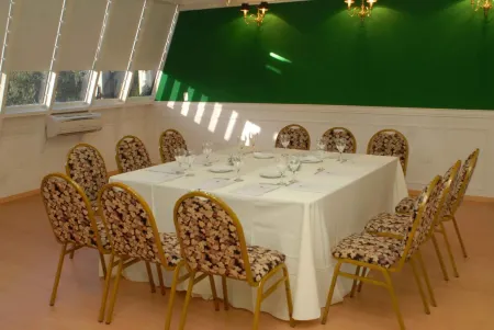 Ramada by Wyndham Buenos Aires Отели в г. Сан Исидро