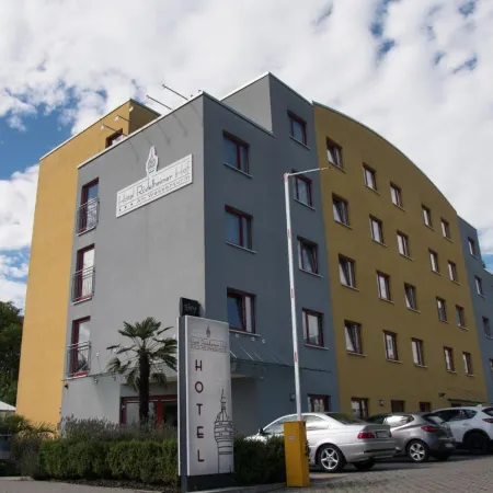 Hotel Rödelheimer Hof - Am Wasserturm Отели рядом с достопримечательностью «Аквапарк "Ребштокбад"»
