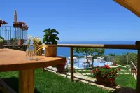 Borgo Rosso di Sera Resort Hôtels à : Belmonte Calabro