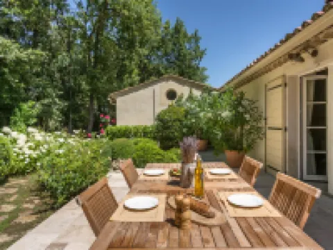 Domaine les Roullets Hotels in Oppede