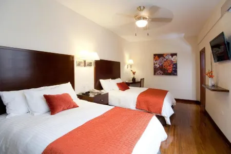 Hotel Plaza Chihuahua Отели в г. Чиуауа