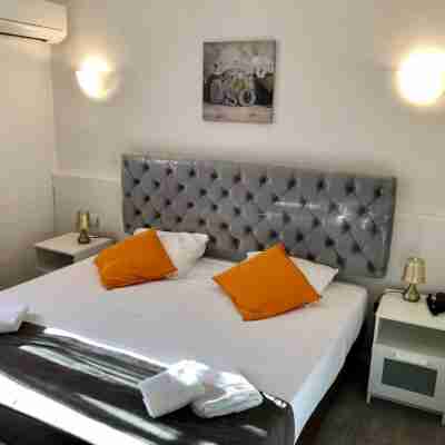 Hôtel le Castelet Rooms