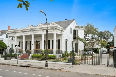 Ashton's Bed and Breakfast