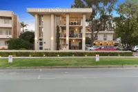 The Peninsula Riverside Serviced Apartments Hotels in Como