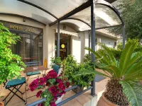 Zen Hotel Hotels in Alimos