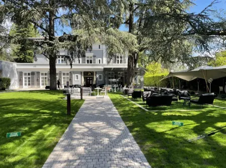 Maison d'Anthouard Отели в г. Тассен-ла-Деми-Люн