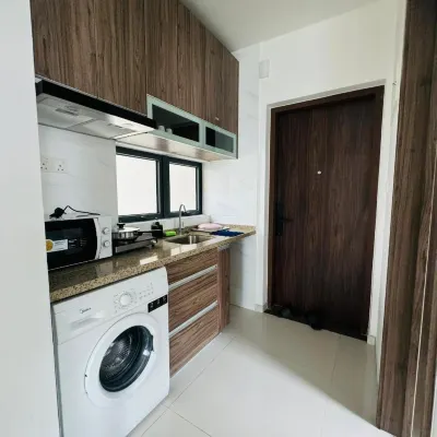 Seaview 2B1R 3pax Condo Forest City 3E-2216