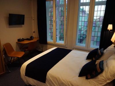 Hotel Asiris
