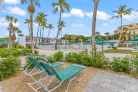 Sea Club I