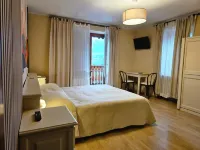 Hotel Bucaneve