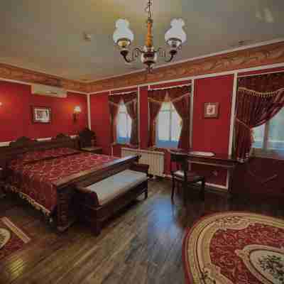 Family Hotel at Renaissance Square Rooms