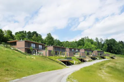 Oranda Village Hotels near Stolp Janina
