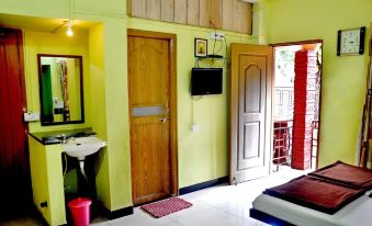 Radhanand Holiday Home