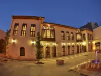 Ali BEY Konagi Hotels near Alauddevle Mosque