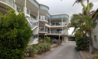 Cranbourne Court Beachside Apartments