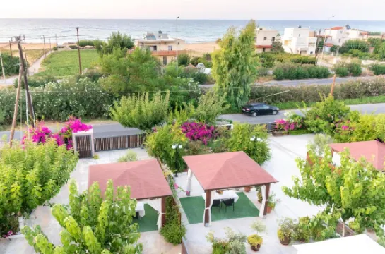 Luxury Suites in Stavromenos