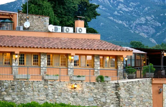 肯馬赫餐廳住宿旅館