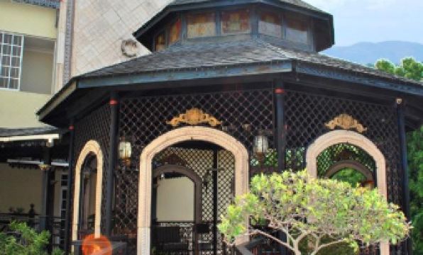 Platino Hotel & Casino