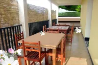 Hotel Pearl Gate - Kitchenette