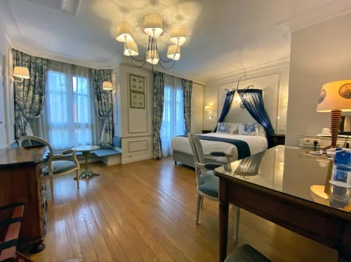 Hôtel Gavarni Отели в г. Париж