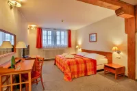 LH Hotel Dvořák Tábor Congress & Wellness Отели в г. Бехине